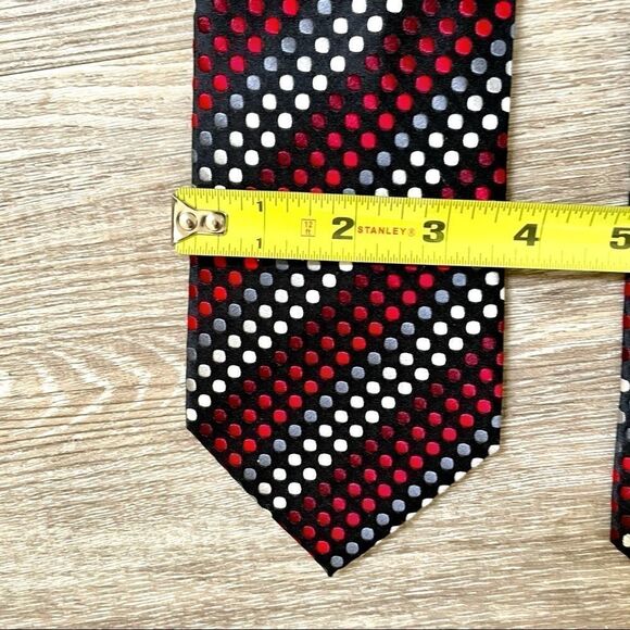 Geoffrey Beene  polka dot tie - Picture 12 of 12